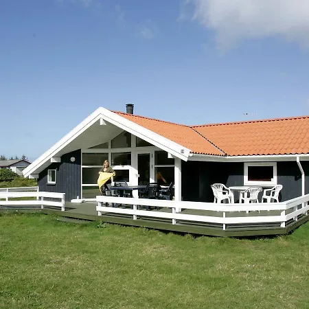 Three-bedroom Holiday In 2 Feriehus Vestervig